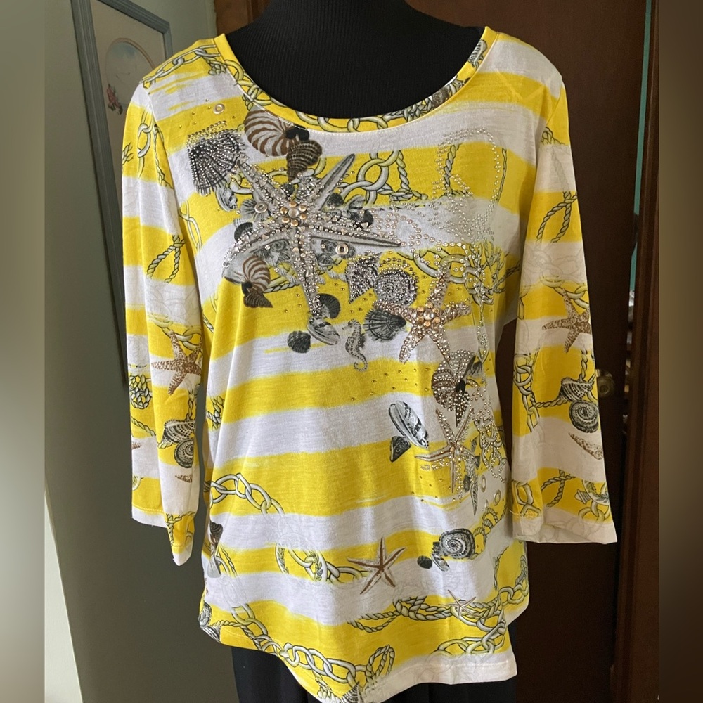 Thomas and Olivia Nautical Embellished Tee Size Large Shells Ropes Chains NWT